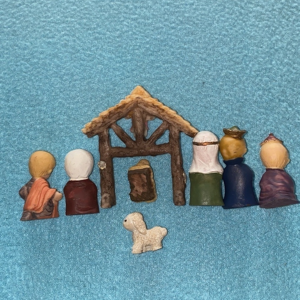 CHRISTMAS HOUSE NATIVITY miniature 8 piece very detailed vintage set NEW in box - Picture 2 of 14